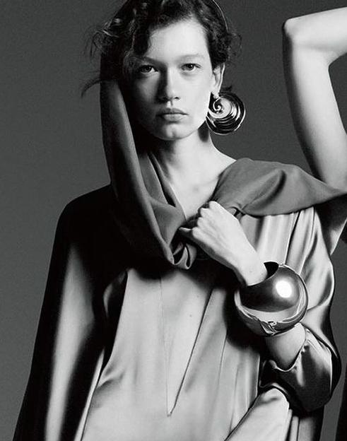 Brinco Argola Prismática