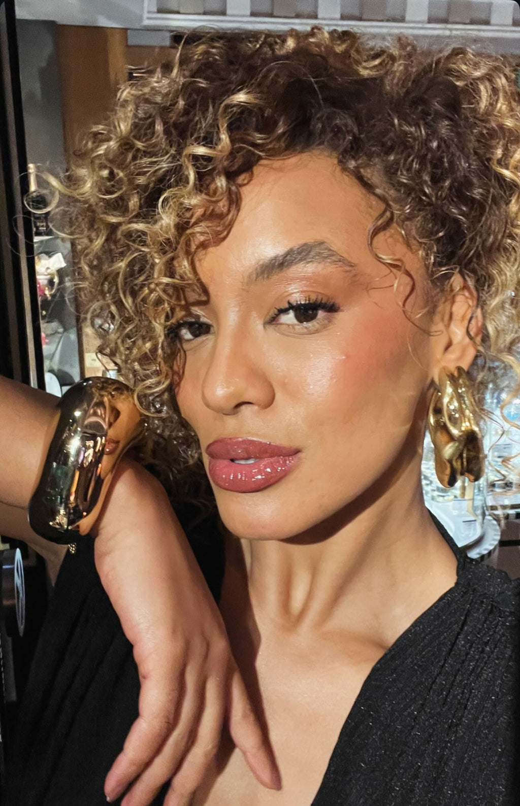 Brinco Argola Fluxo G