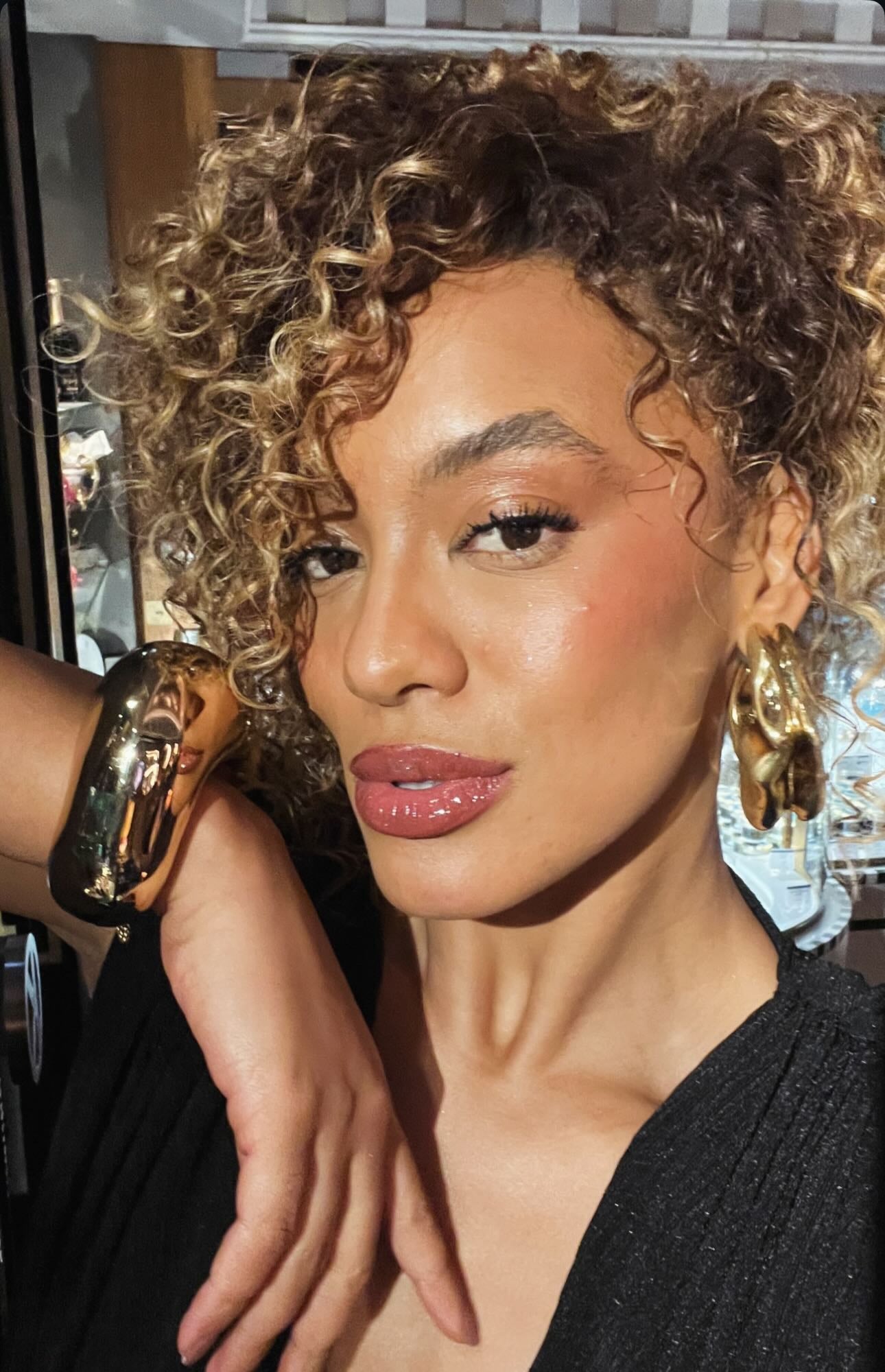 Brinco Argola Fluxo G