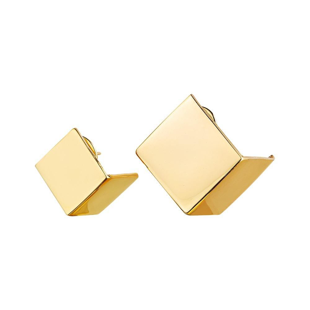 Brinco Cubo Assimétrico